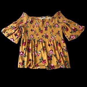 Ricki’s floral print top - mustard yellow with flowers - stretchy - size large